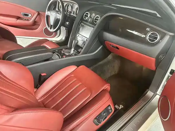 Bentley Continental 2015