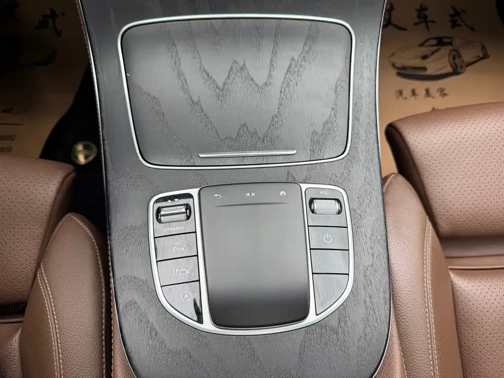 Mercedes-Benz E-Class 2022 — фото 20