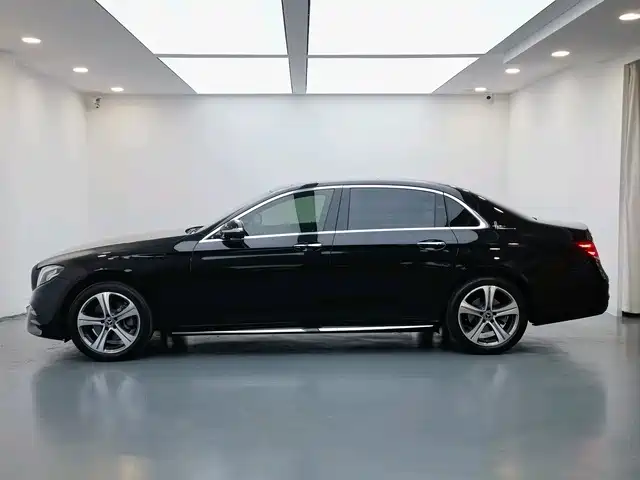 Mercedes-Benz E-Class 2020 — фото 2