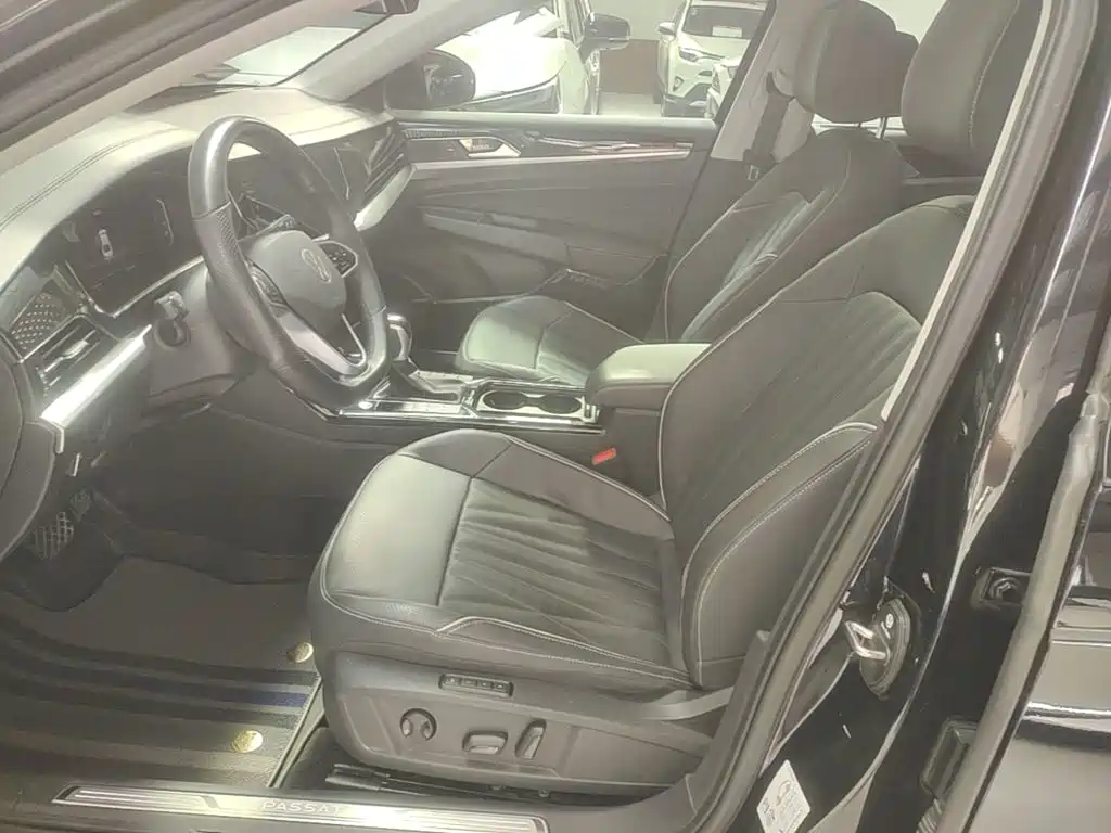 Volkswagen Passat 2023 — фото 15