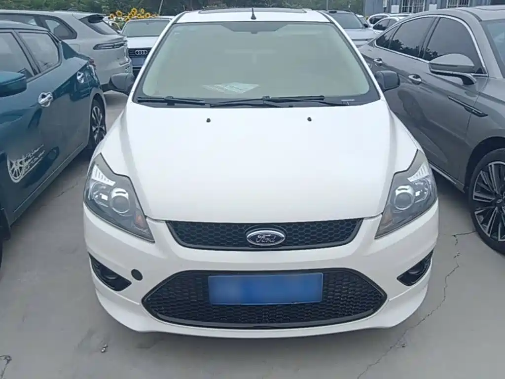 Ford Focus 2015 — фото 3