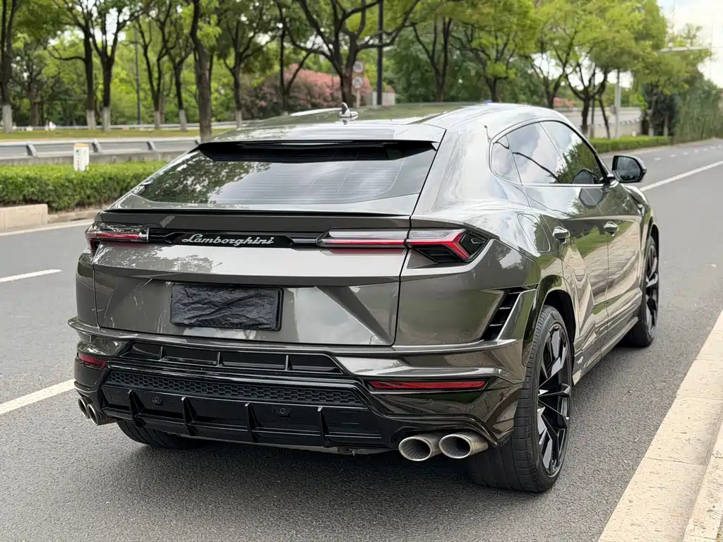 Lamborghini Urus 2023 — фото 5