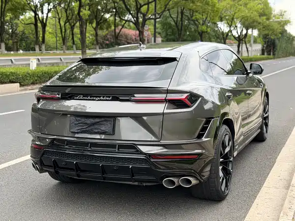 Lamborghini Urus 2023