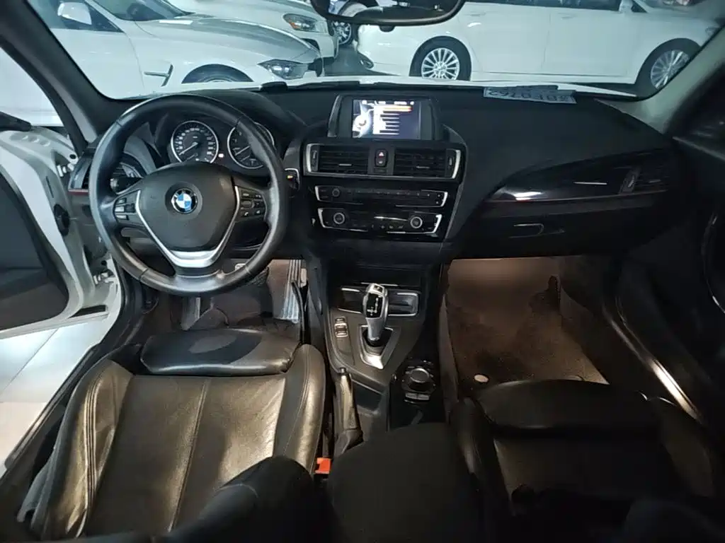 BMW 1 Series 2016 — фото 10