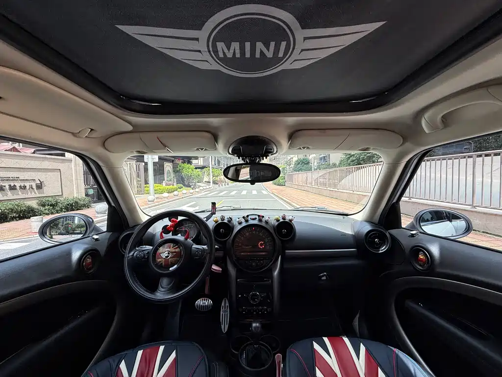 MINI Countryman 2016 — фото 16