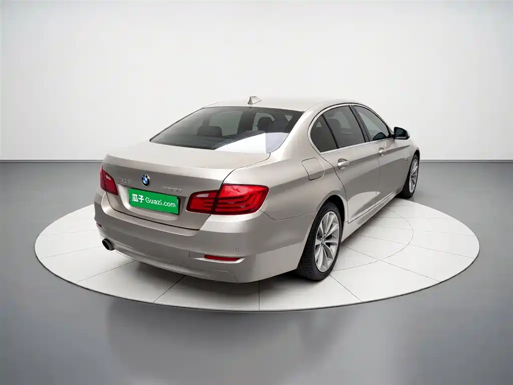 BMW 5 Series 2017 — фото 4