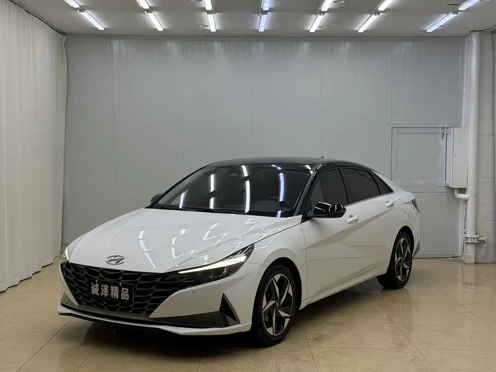 Hyundai Elantra 2023