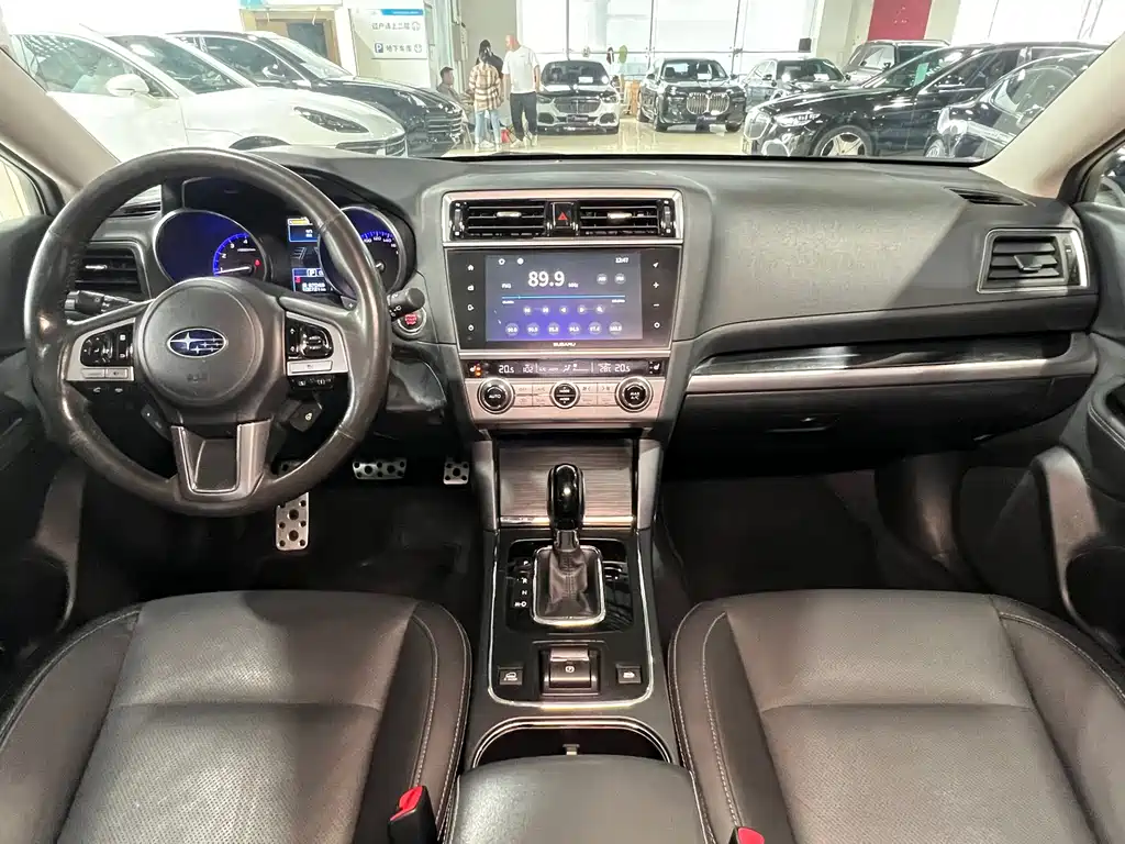 Subaru Outback 2017 — фото 24