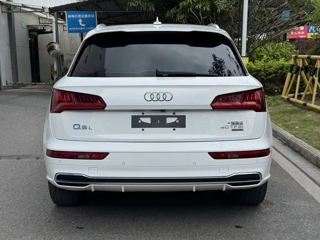 Audi Q5L 2018 — фото 4