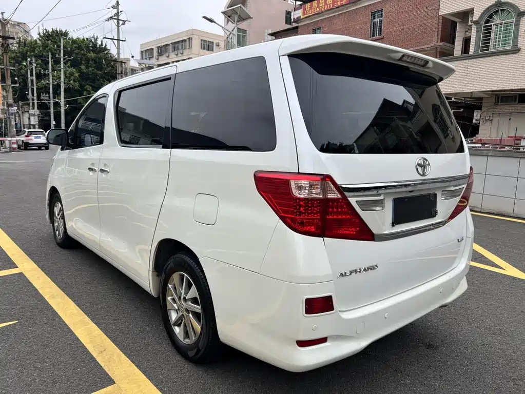 Toyota Alphard 2012 — фото 7