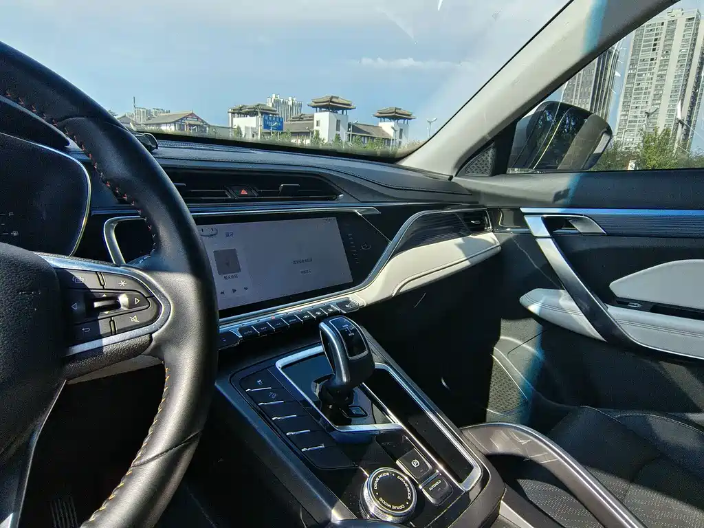 Geely Boyue 2022 — фото 8
