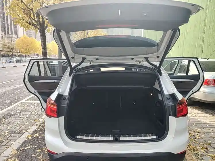 BMW X1 2018 — фото 10