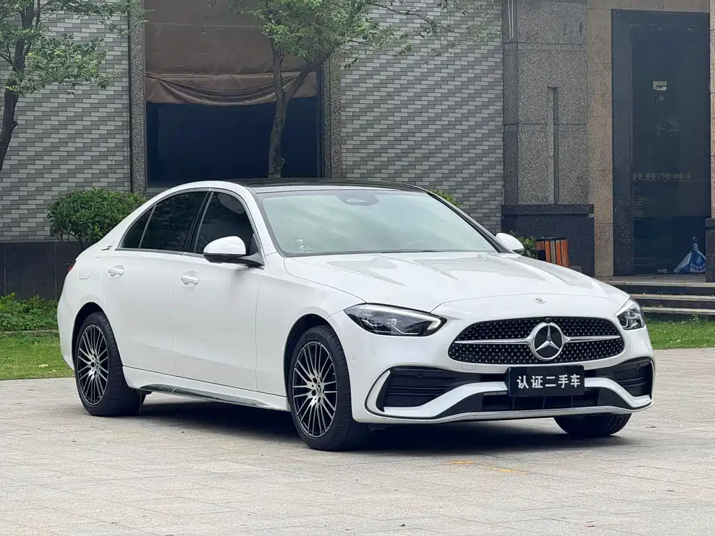 Mercedes-Benz C-Class 2023 — фото 3