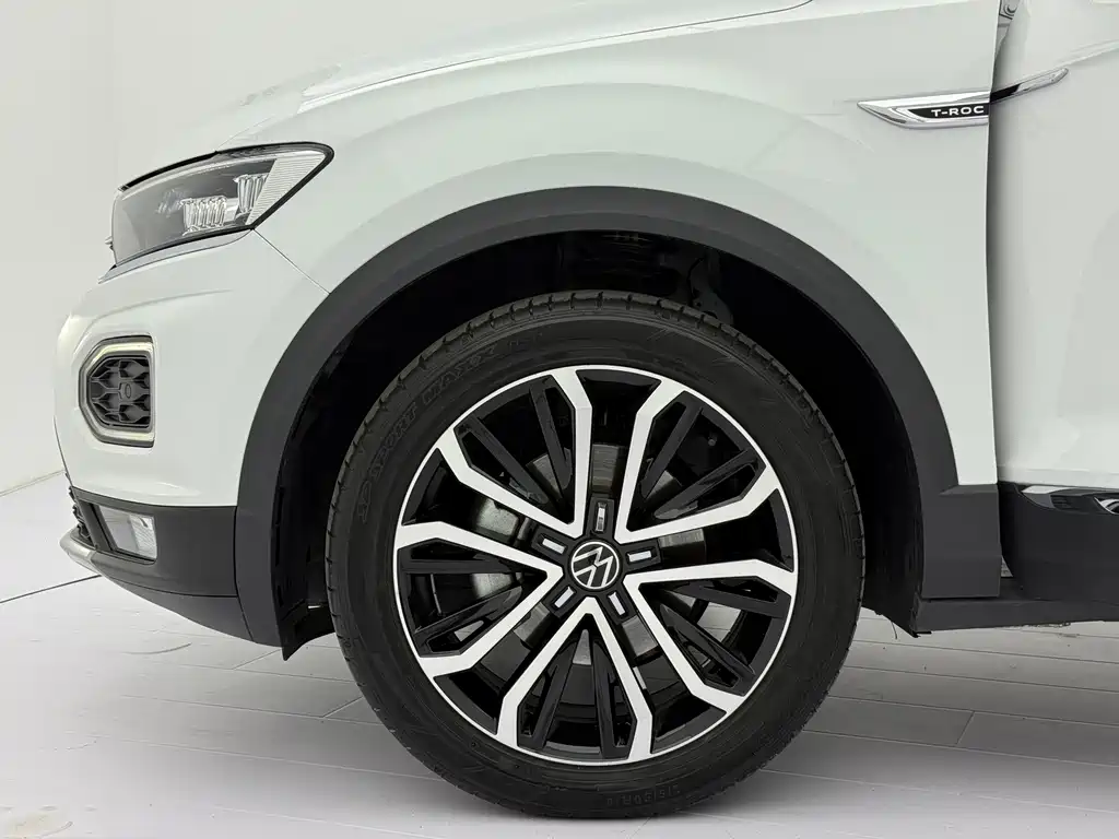 Volkswagen T-Roc 2023 — фото 17