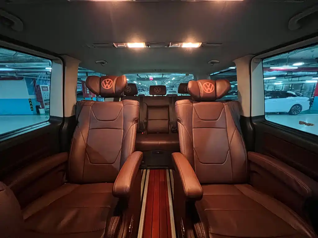 Volkswagen Multivan 2015 — фото 12