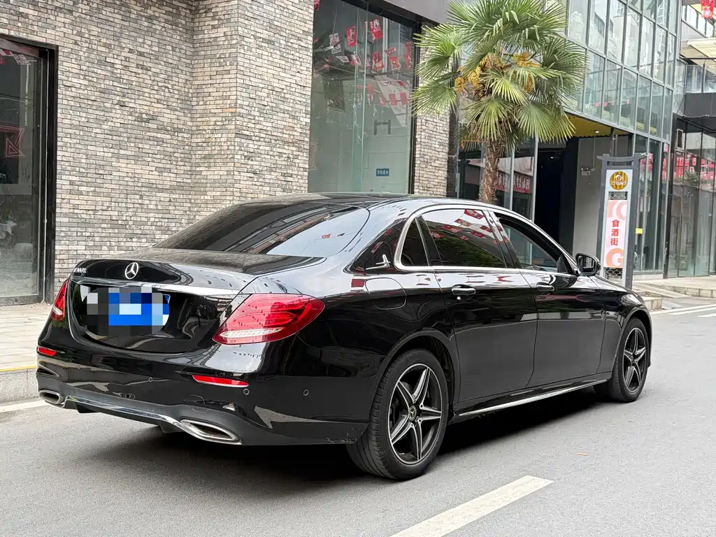 Mercedes-Benz E-Class 2020 — фото 9