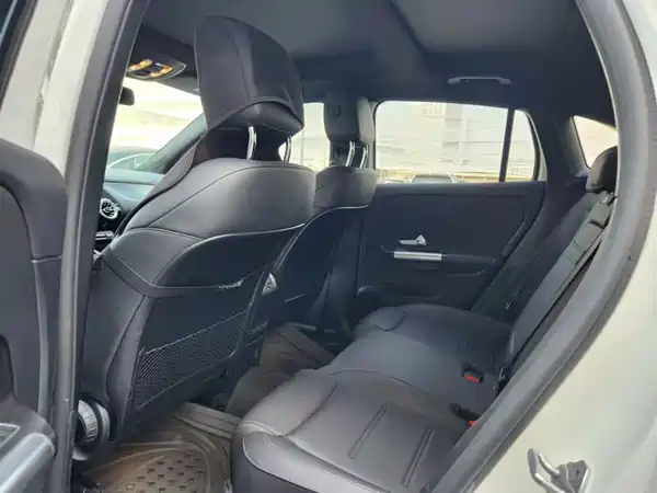 Mercedes-Benz GLA 2023