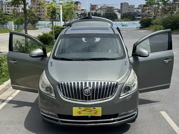 Buick GL8 2011