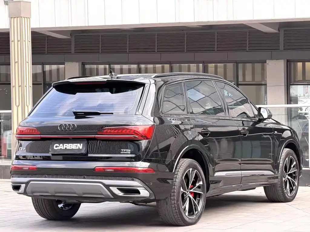 Audi Q7 2023 — фото 15