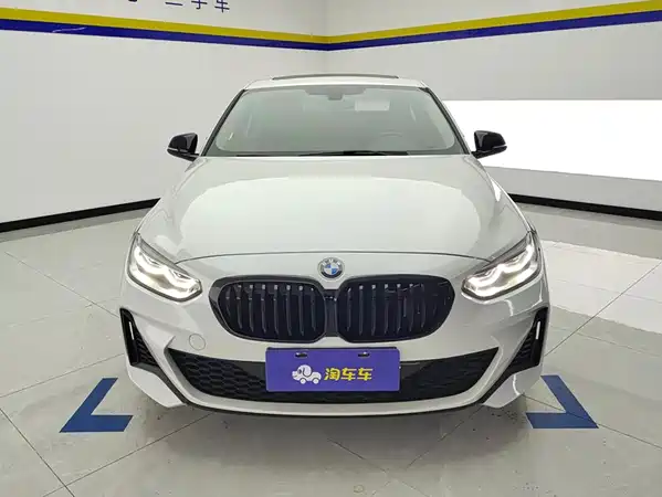 BMW 1 Series 2021