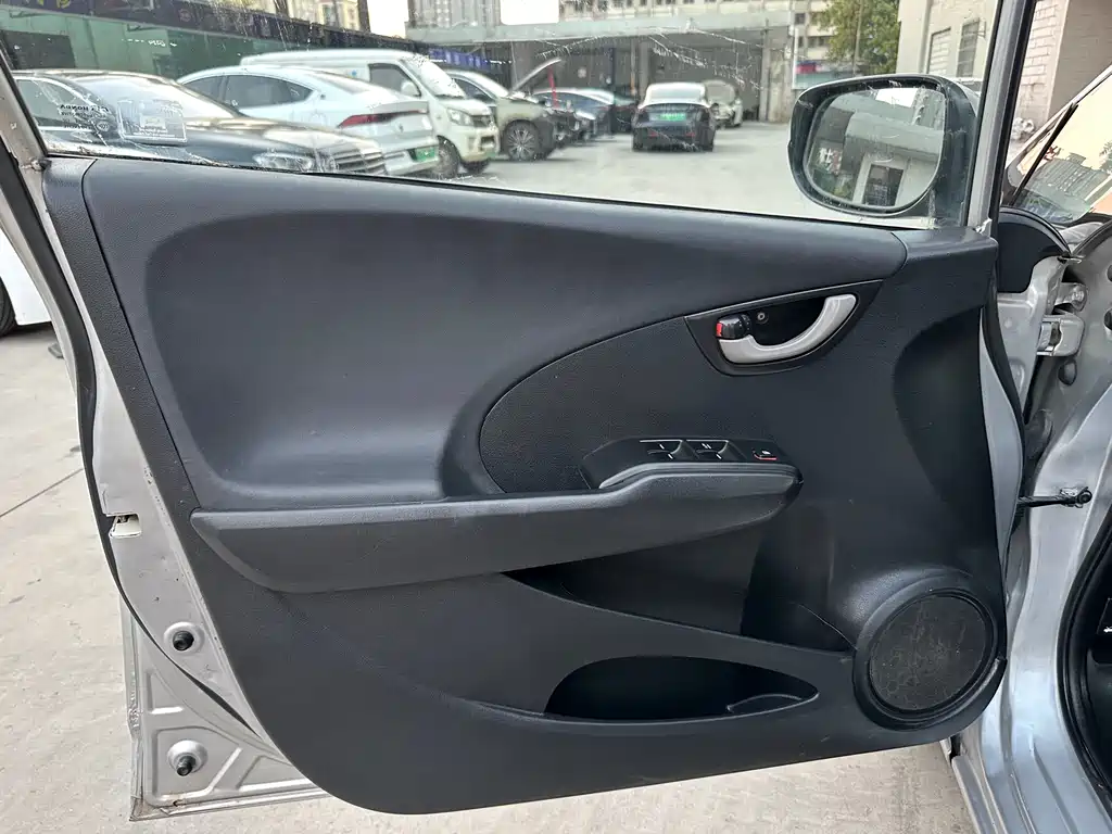 Honda Fit 2011 — фото 13