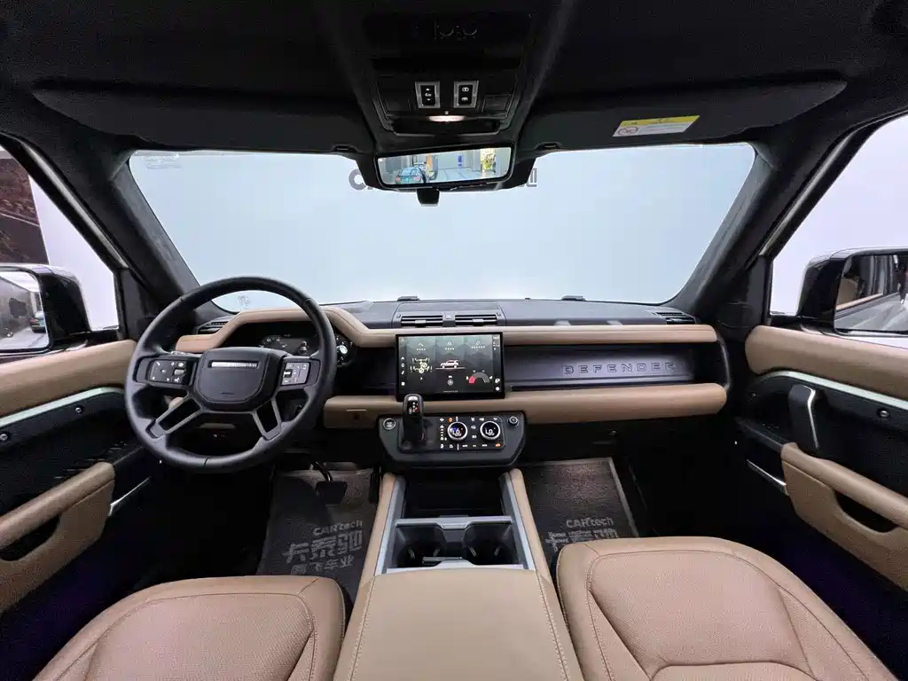 Land Rover Defender 2025 — фото 11