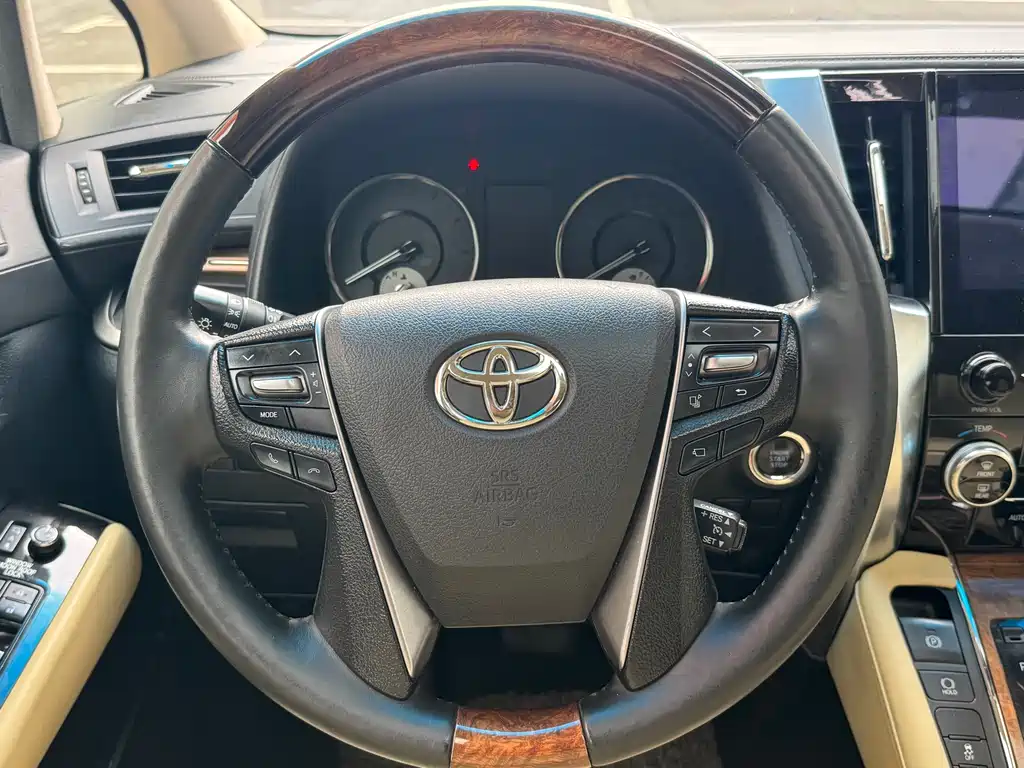 Toyota Alphard 2015 — фото 15