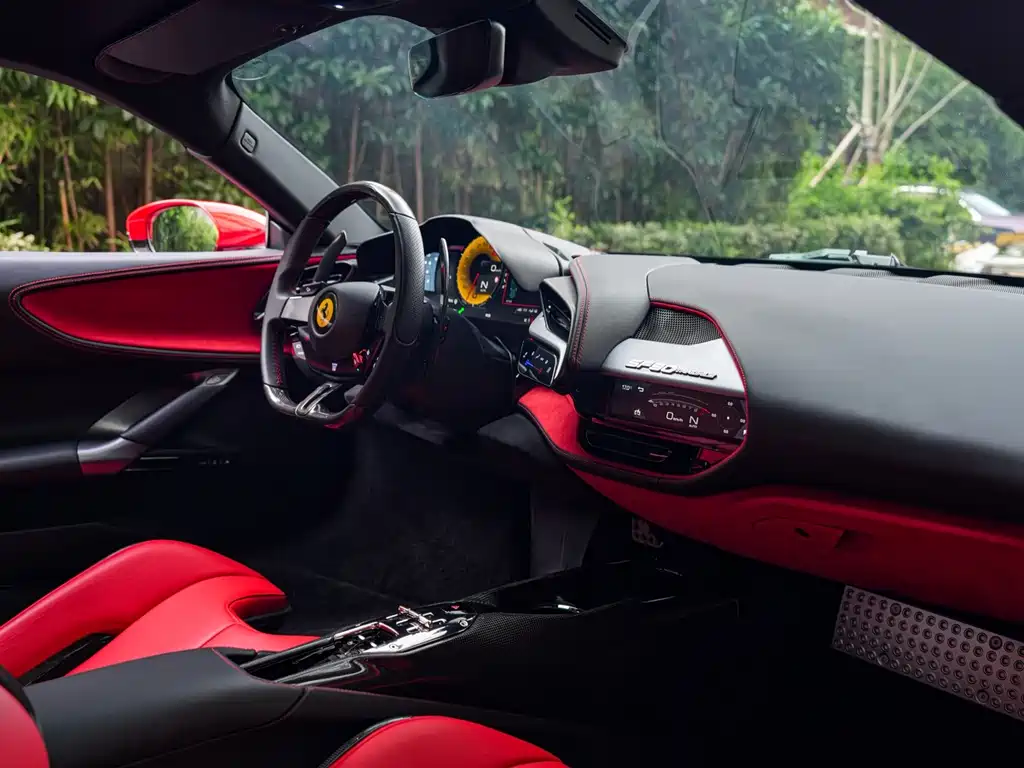Ferrari SF90 2023 — фото 15