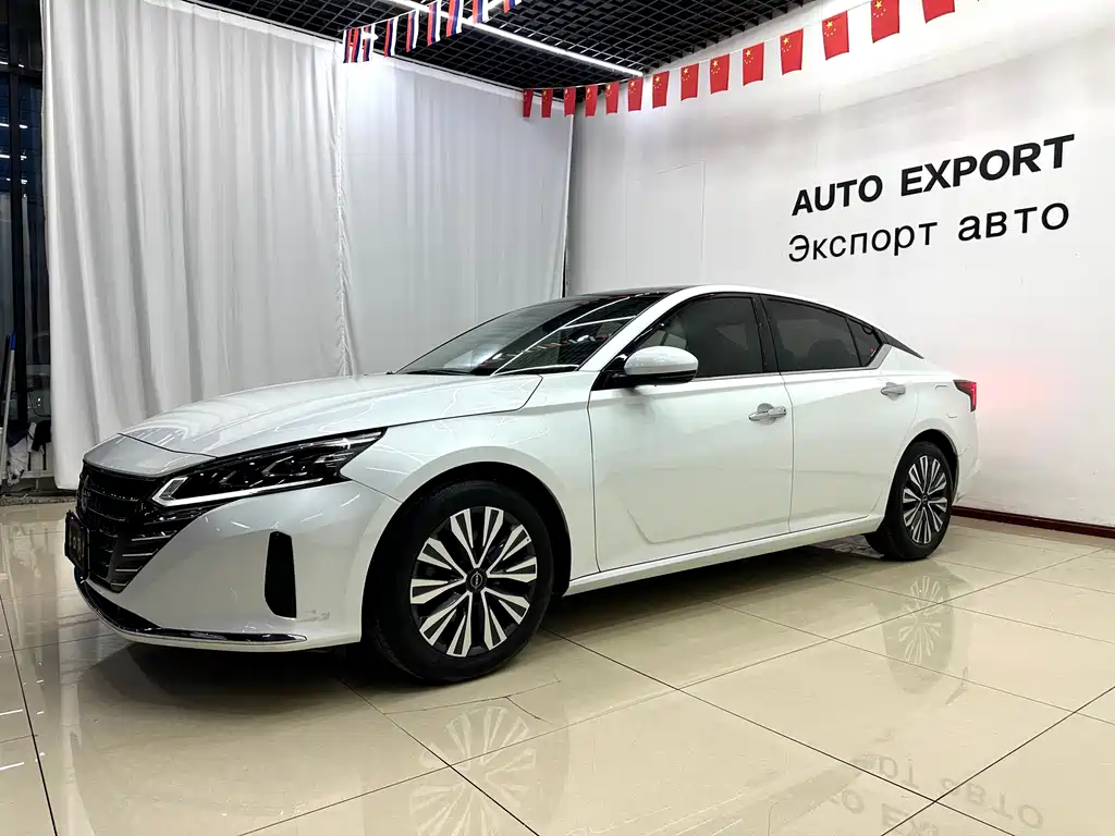 Nissan Teana 2023