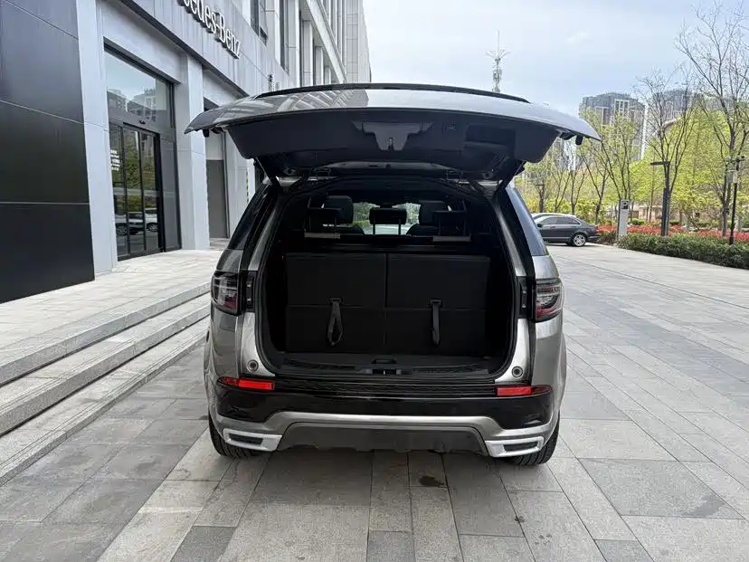 Land Rover Discovery Sport 2021
