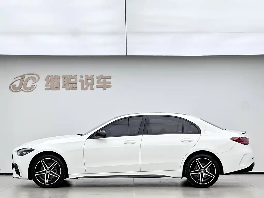 Mercedes-Benz C-Class 2023 — фото 5