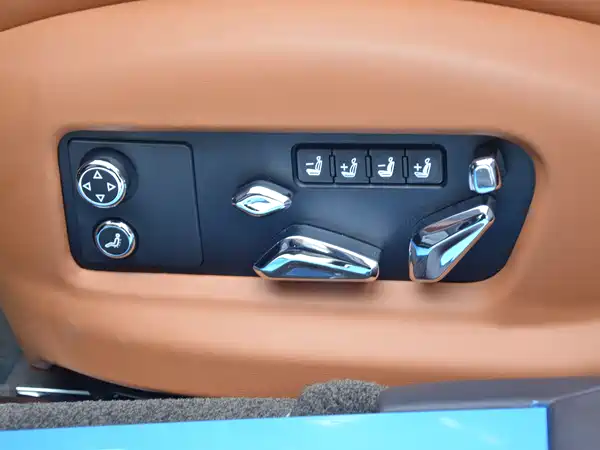 Bentley Flying Spur Plug-In Hybrid 2022
