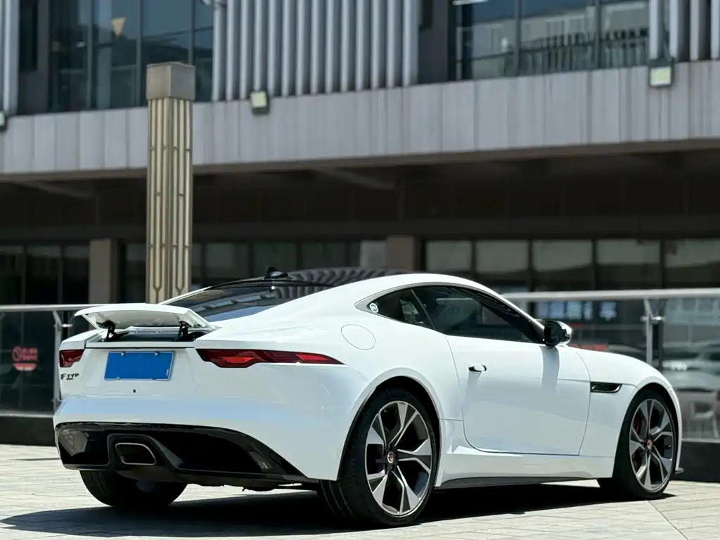 Jaguar F-TYPE 2021 — фото 16