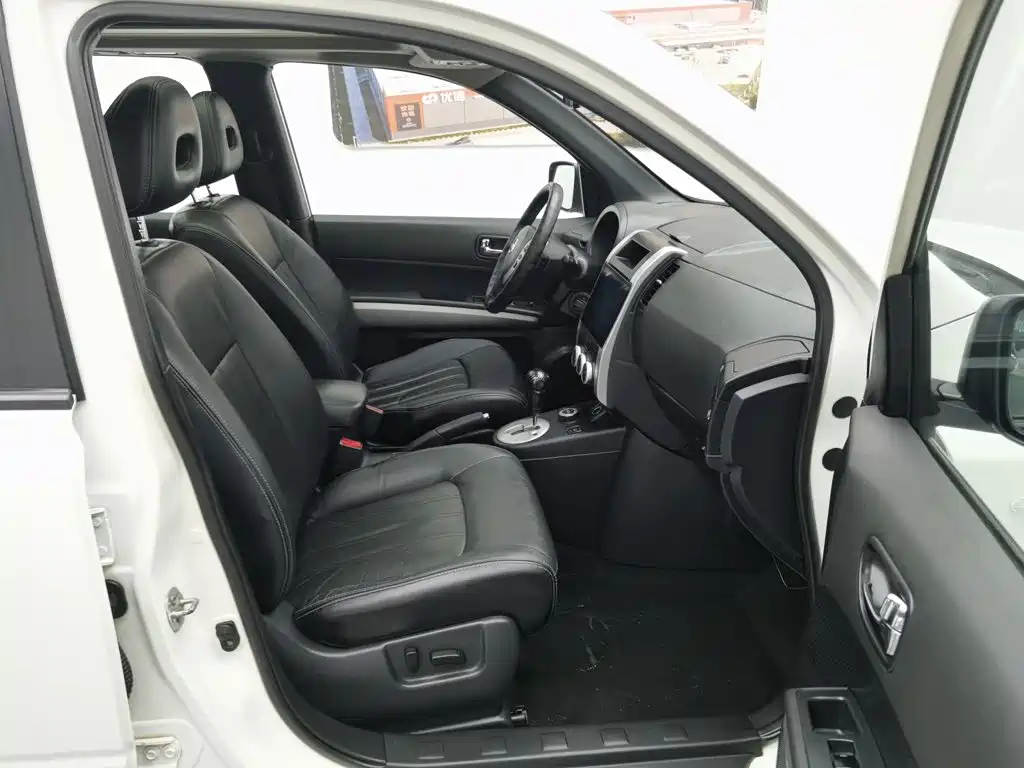 Nissan X-Trail 2012 — фото 23