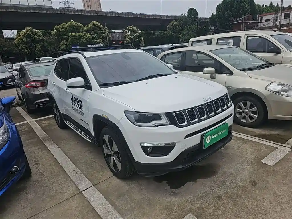 Jeep Compass 2018 — фото 4