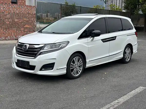 Honda Elysion 2016