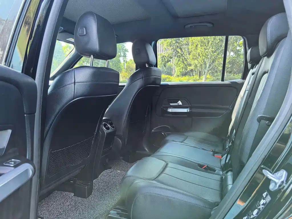 Mercedes-Benz GLB 2021