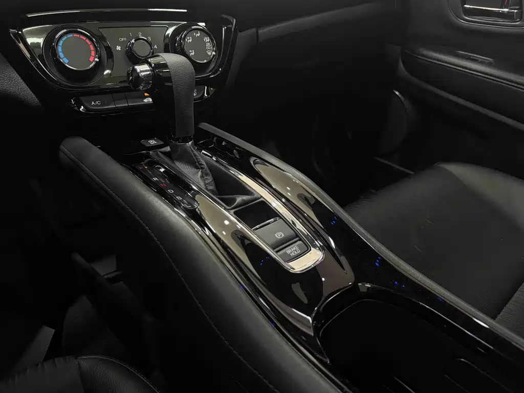 Honda Vezel 2021 — фото 13