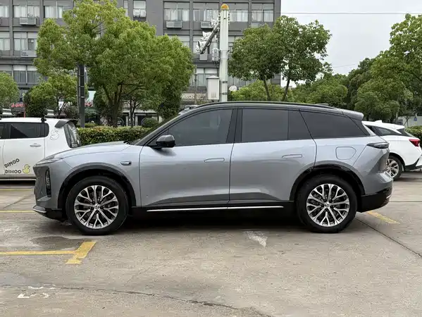 NIO ES6 2025