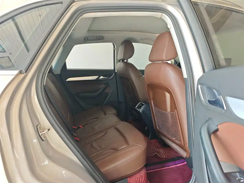 Audi Q3 2014 — фото 6