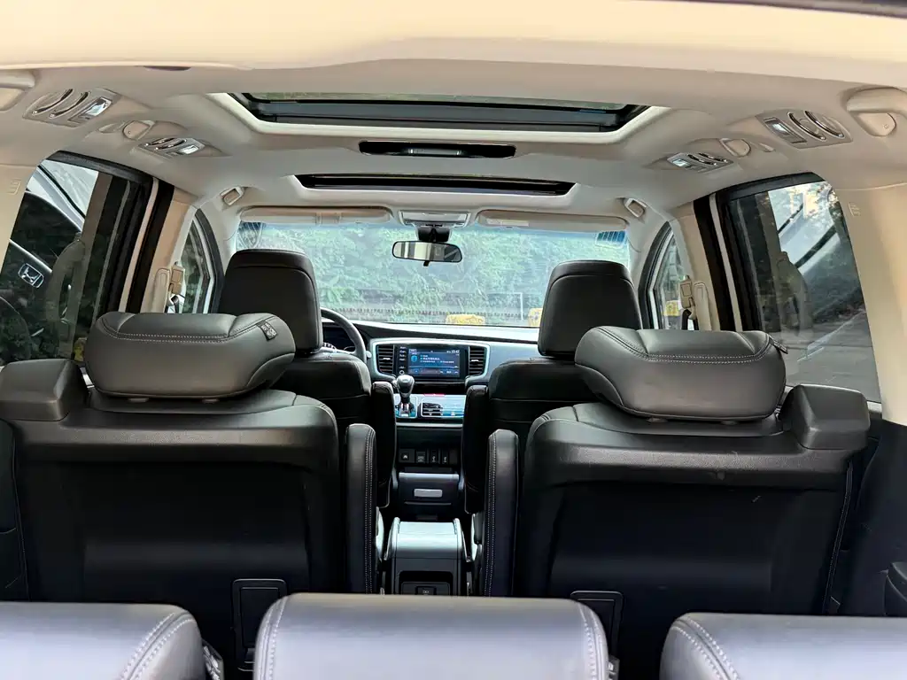 Honda Odyssey 2019 — фото 13