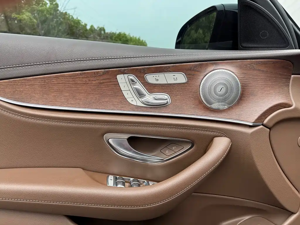 Mercedes-Benz E-Class 2023 — фото 4