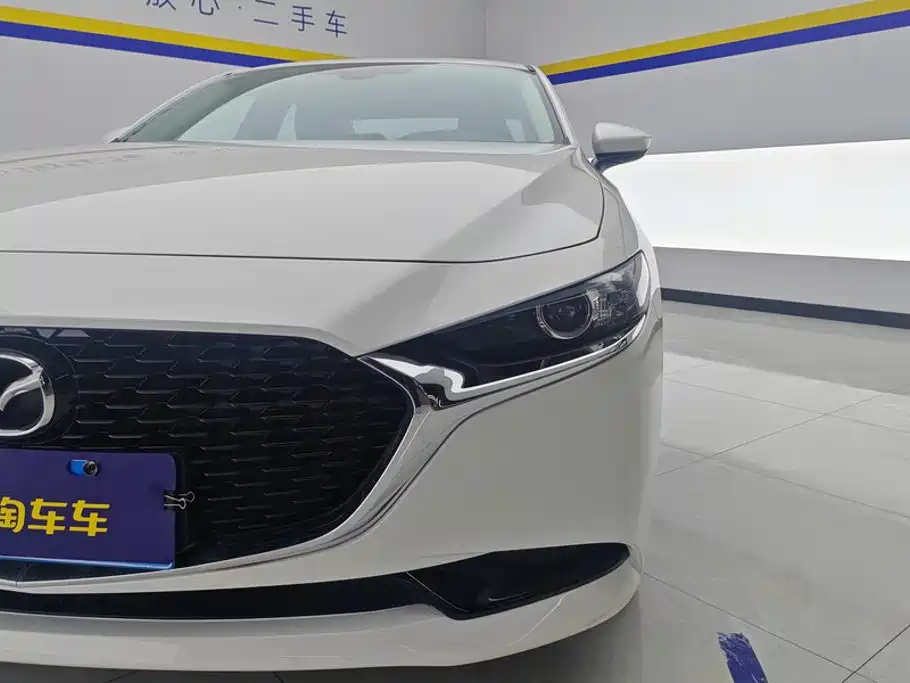 Mazda 3 Axela 2026