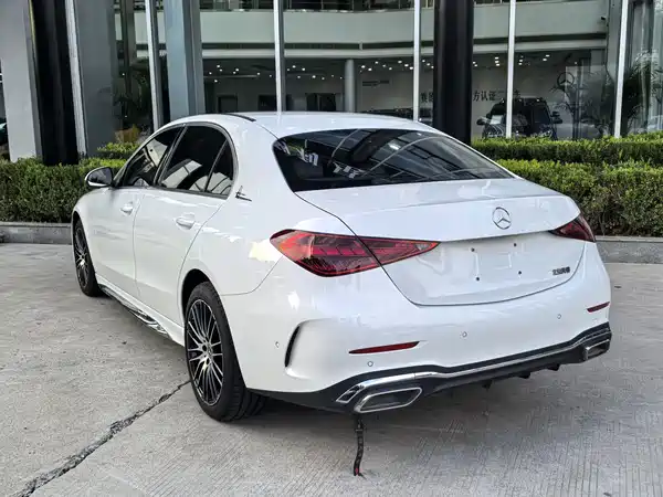Mercedes-Benz C-Class 2024