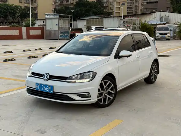 Volkswagen Golf 2020