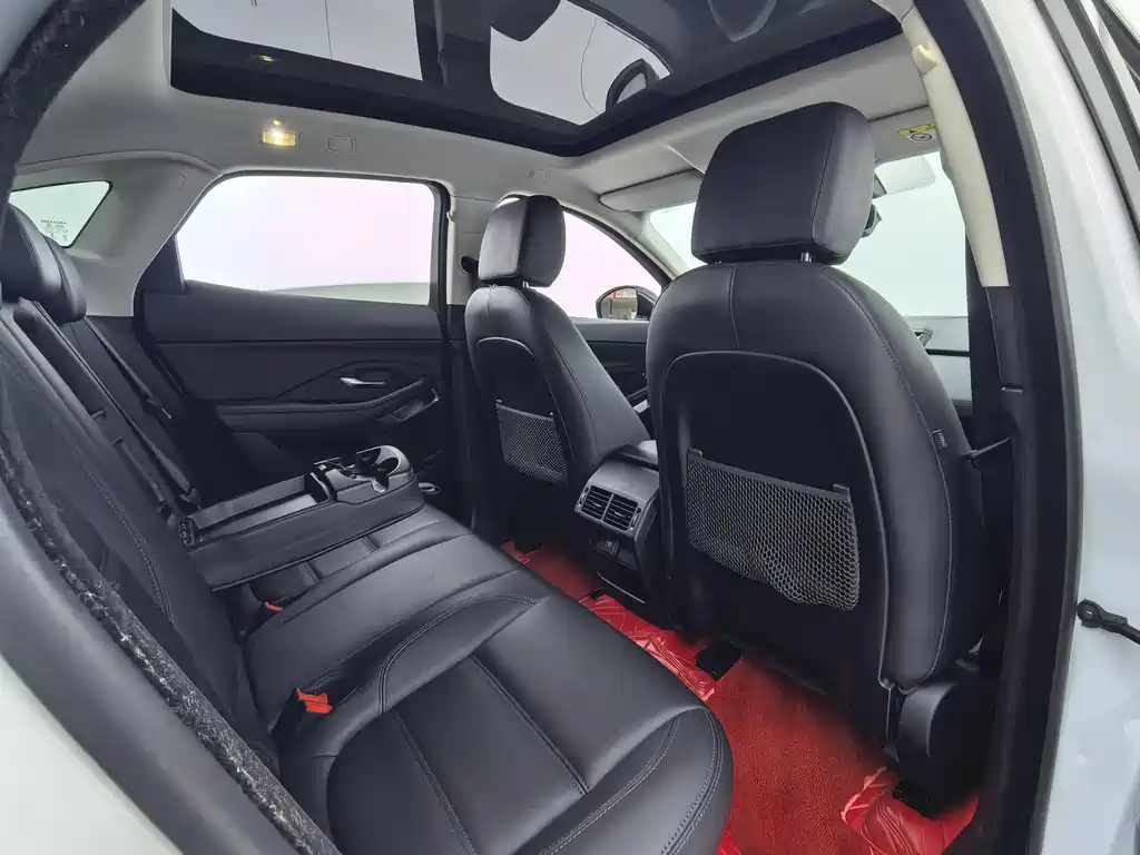 Jaguar E-PACE 2021 — фото 20