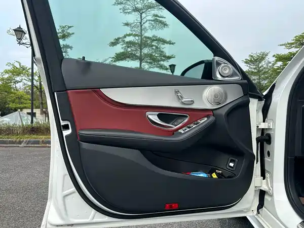 Mercedes-Benz C-Class 2018
