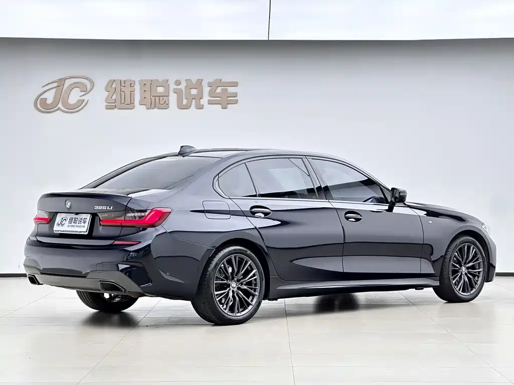 BMW 3 Series 2021