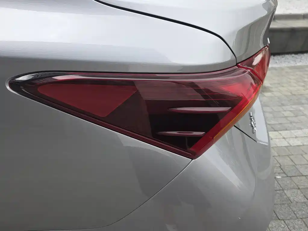 Toyota Avalon 2020 — фото 10