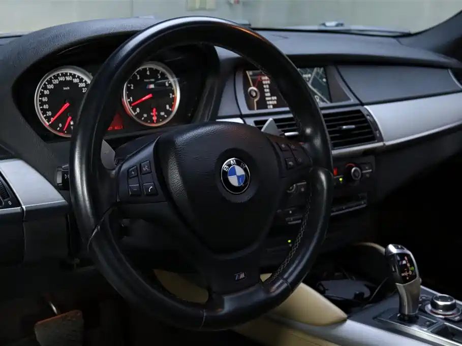 BMW X5 M 2012 — фото 13